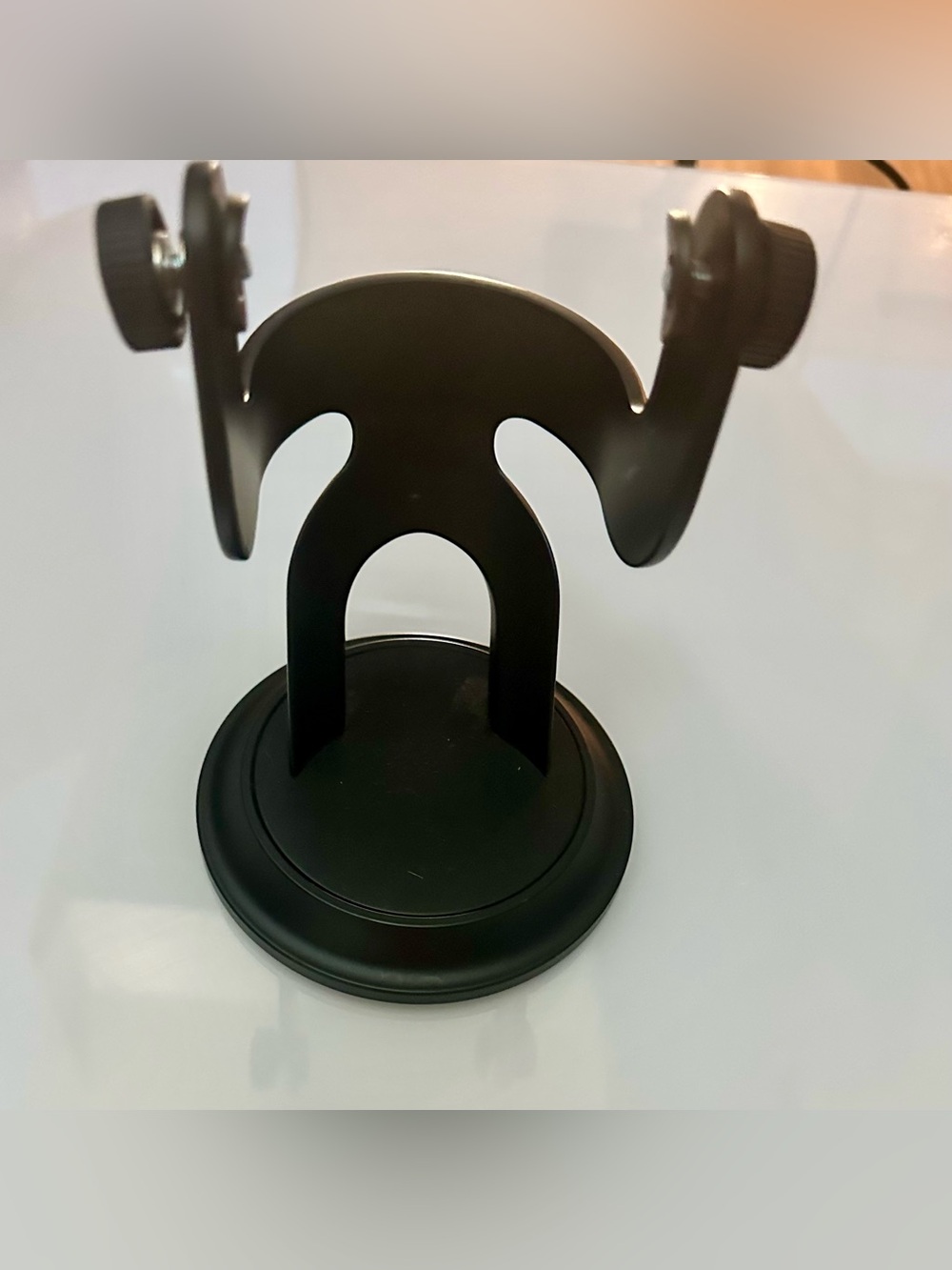 Blue Yeti microphone Stand in black - Like New